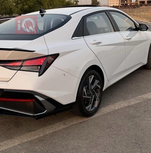 هیوندای ئەلەنترا